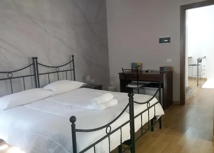 Bed & Breakfast Al Centro Storico 4*